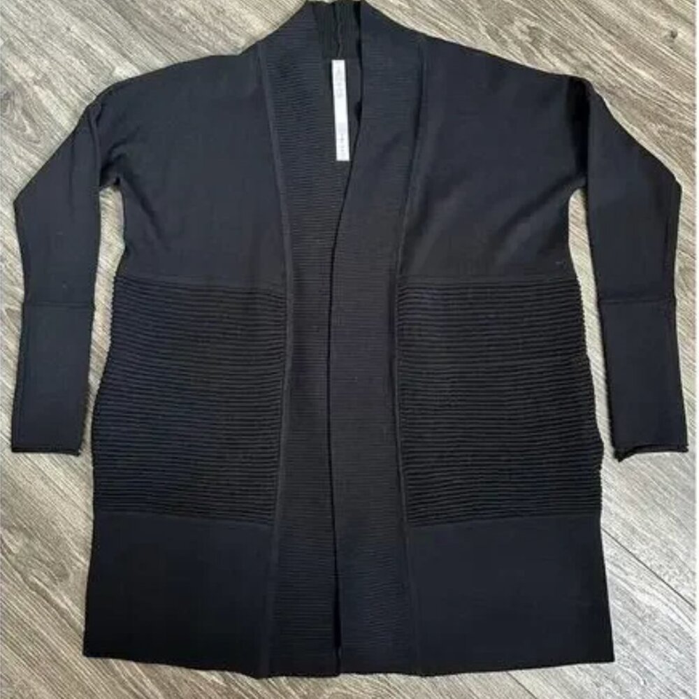 Lululemon Sit In Lotus Wrap II Black size 12